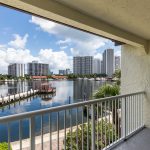 Waterways-Village-Embarcadero-balcony_02